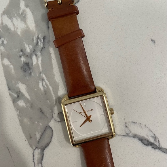 Brown Leather Michael Kors Watch - Picture 1 of 5